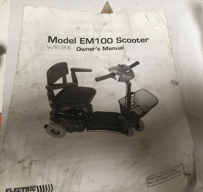 Used Owners Manual For A Electric Mobility EM100 Mobility Scooter U404