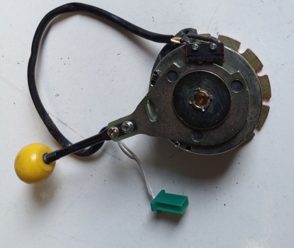 Brake With Yellow Ball On Handbrake Lever For A Mobility Scooter EEBM302